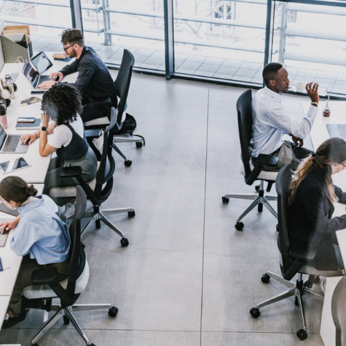 Qual regime reduz mais a carga da empresa